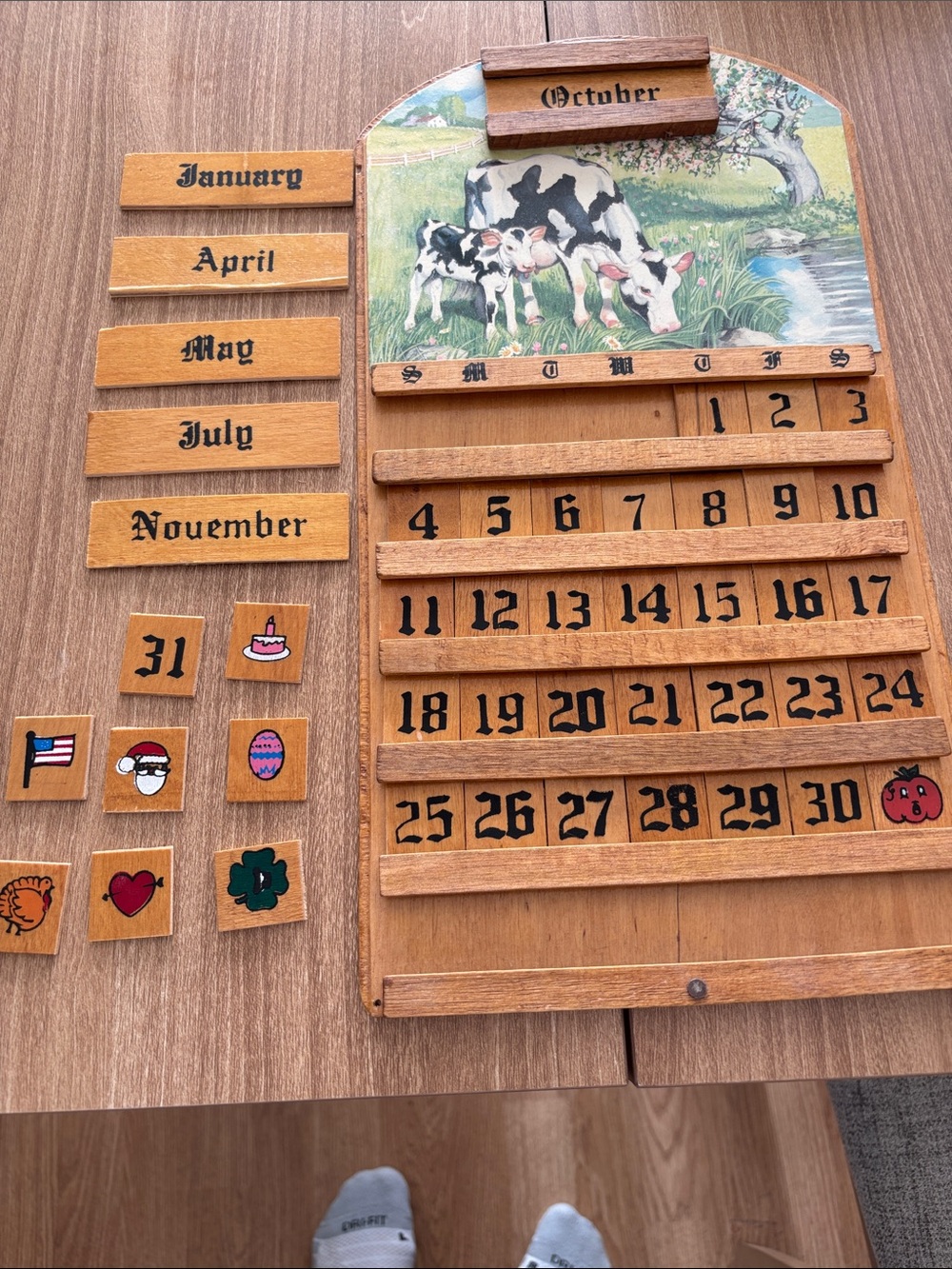 Vintage Perpetual Cow 🐄 Granny Cottagecore Wooden Calendar